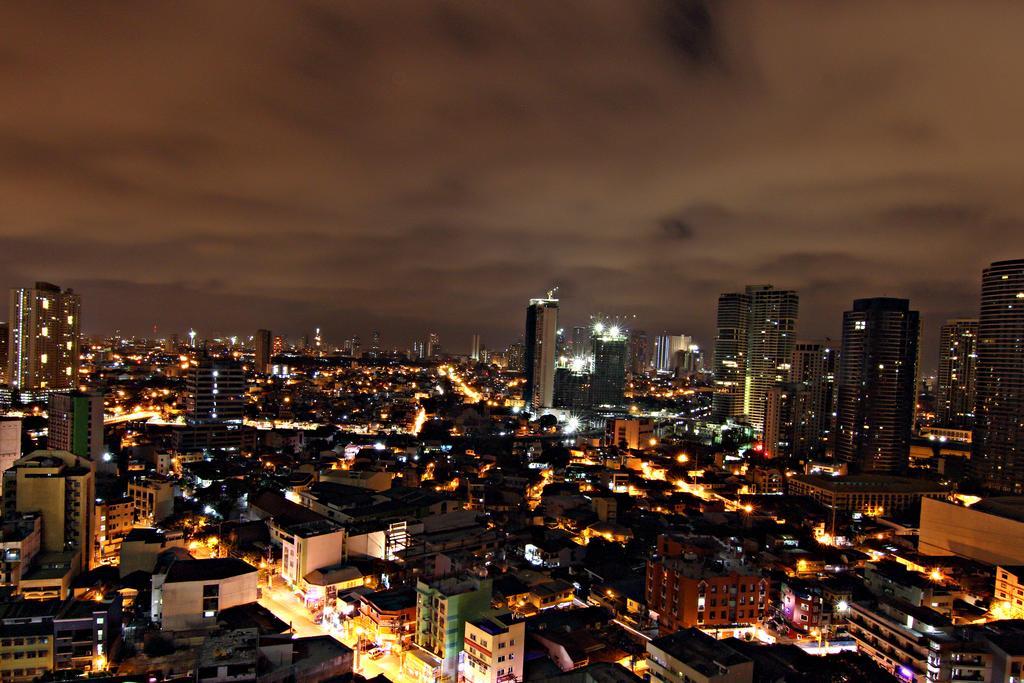 Mpt Suites Makati City Buitenkant foto