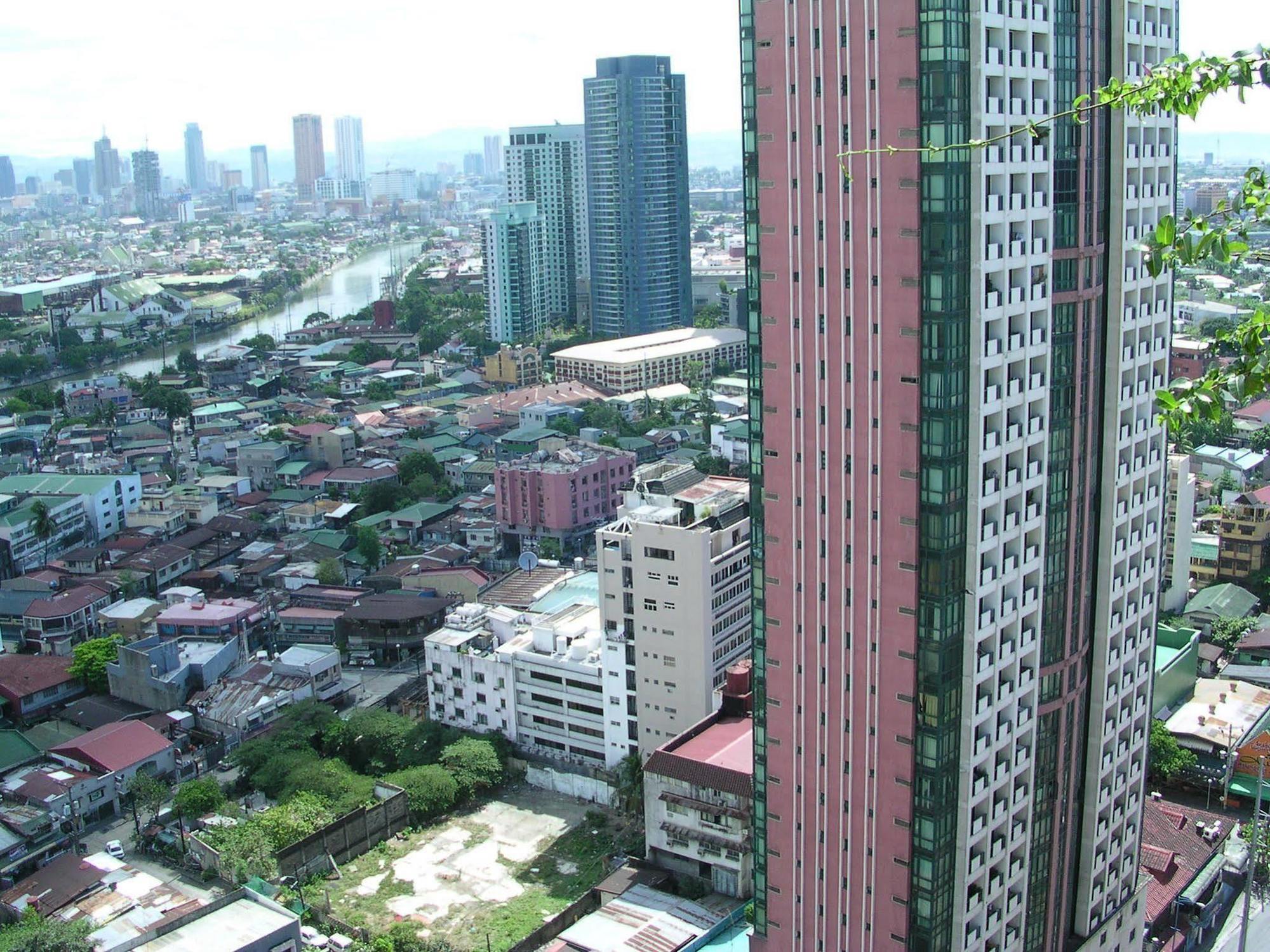 Mpt Suites Makati City Buitenkant foto
