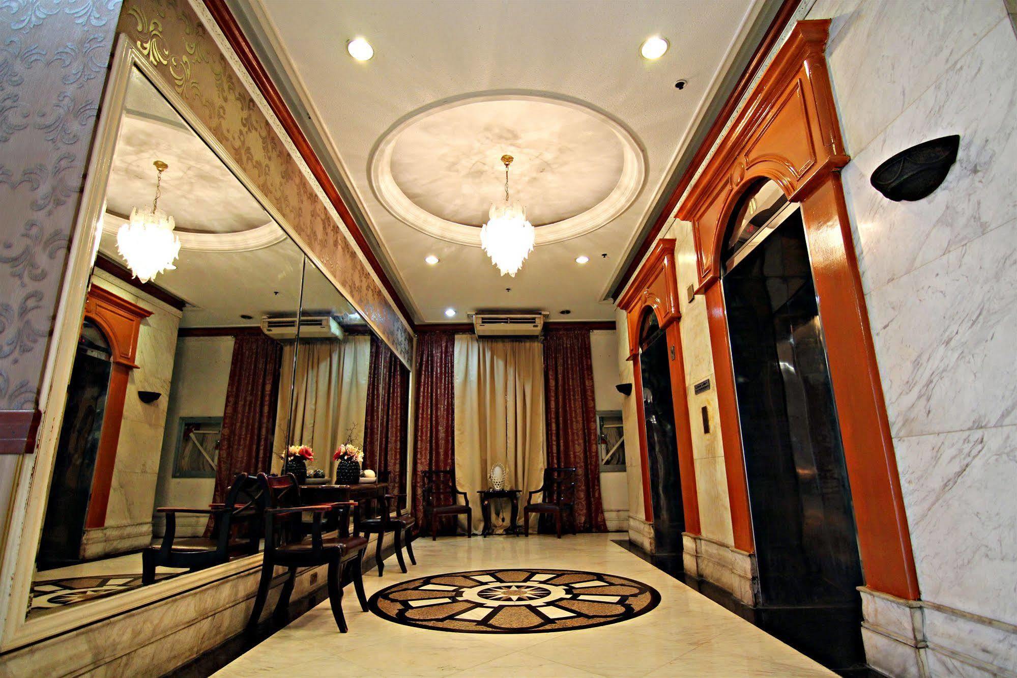 Mpt Suites Makati City Buitenkant foto