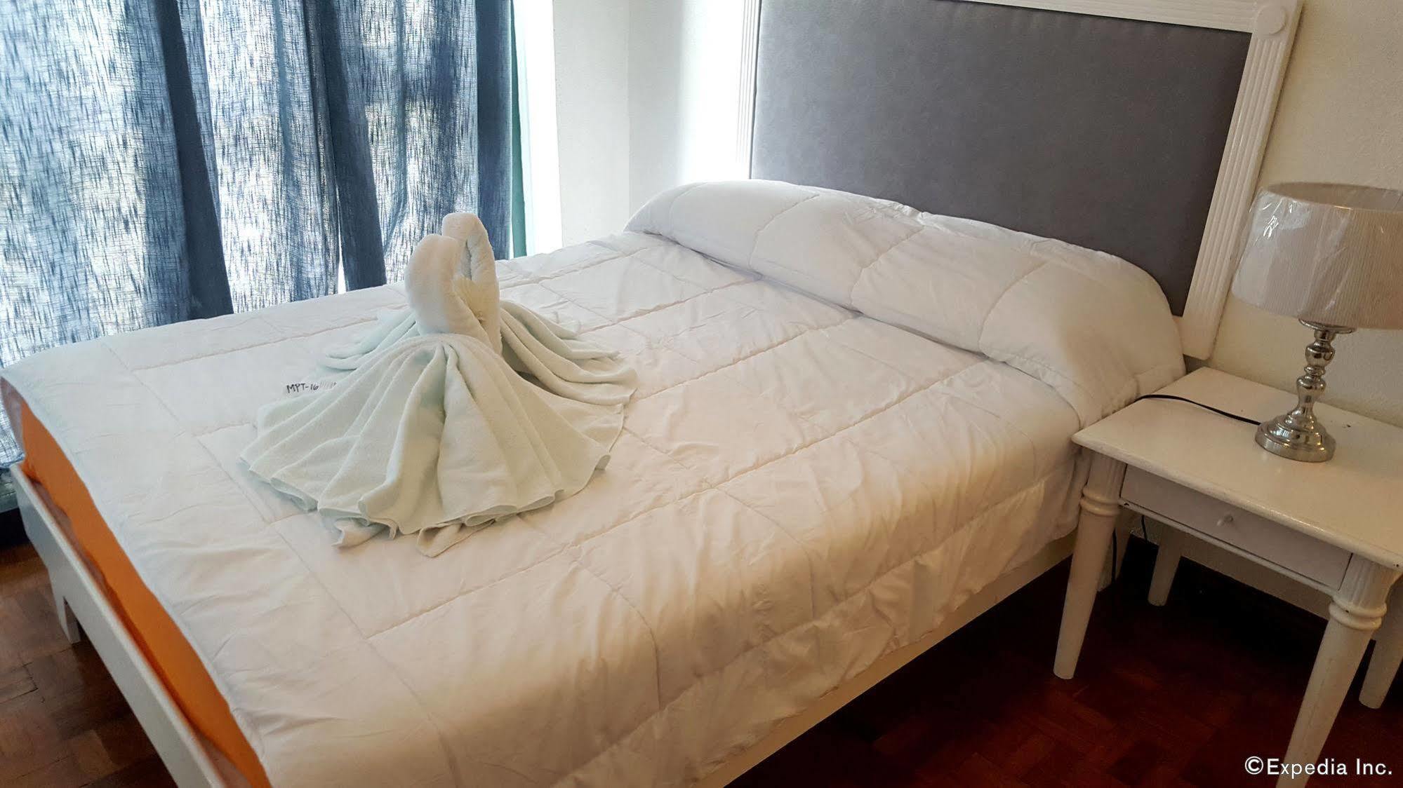 Mpt Suites Makati City Buitenkant foto