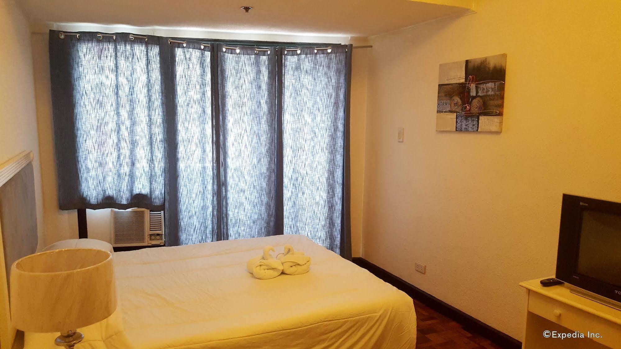 Mpt Suites Makati City Buitenkant foto